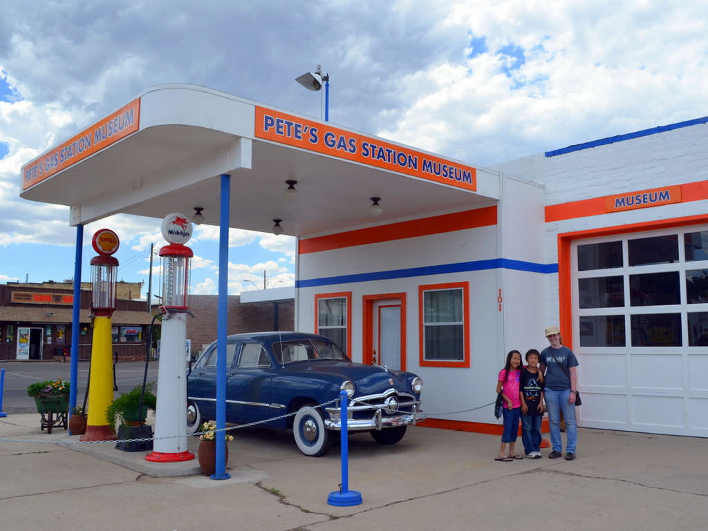 Quirky and Iconic Discoveries Along Route 66 Ramblings from a Desert