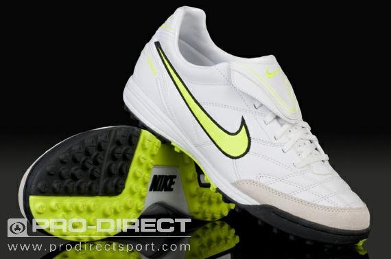 black nike futsal shoes