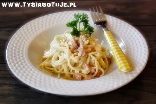 http://www.tysiagotuje.pl/2013/10/nasze-najlepsze-domowe-spaghetti-z.html