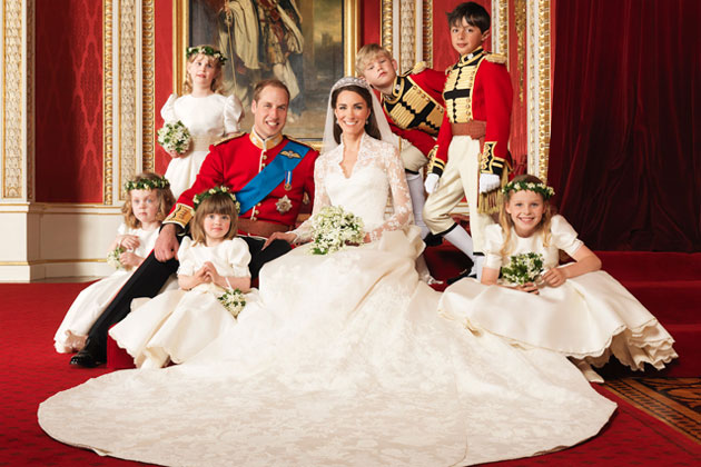 kate middleton wedding gown. Kate Middleton Wedding Dress