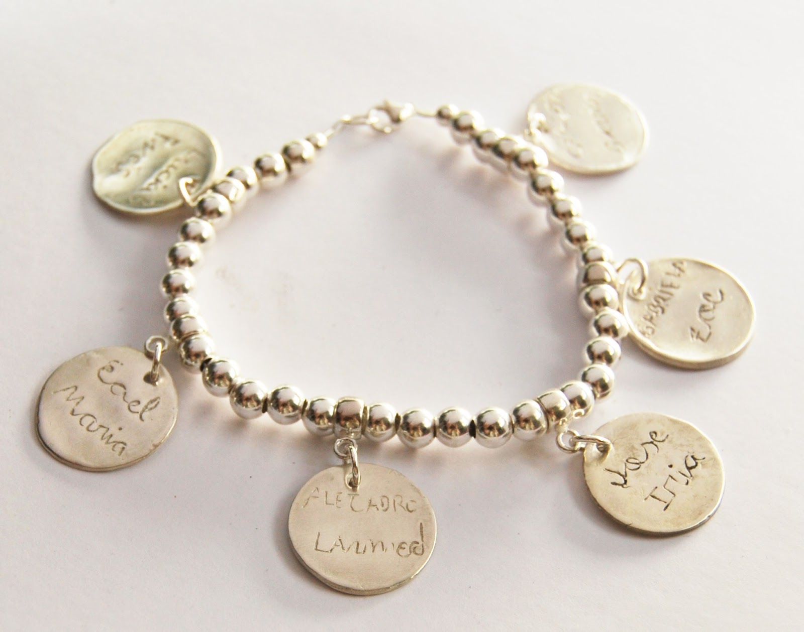 A170 Pulsera de plata personalizada con medallas con nombres de los