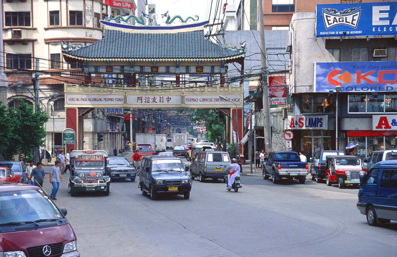 Manila Chinatown - Filipino-Chinese Friendship Arch. google photo Manila Chinatown - Filipino-Chinese Friendship Arch. google photo