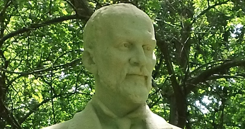 Imagini pentru George CoÈbuc statuieâ