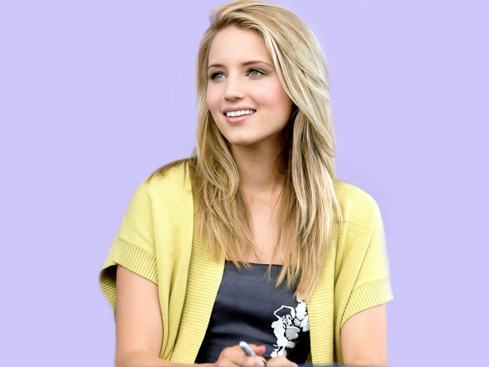 http://4.bp.blogspot.com/-02dBWkjqkuU/Tdt2J99hHGI/AAAAAAAAAPI/sxHbbscdzMY/s1600/2-Dianna_Agron_08.jpg