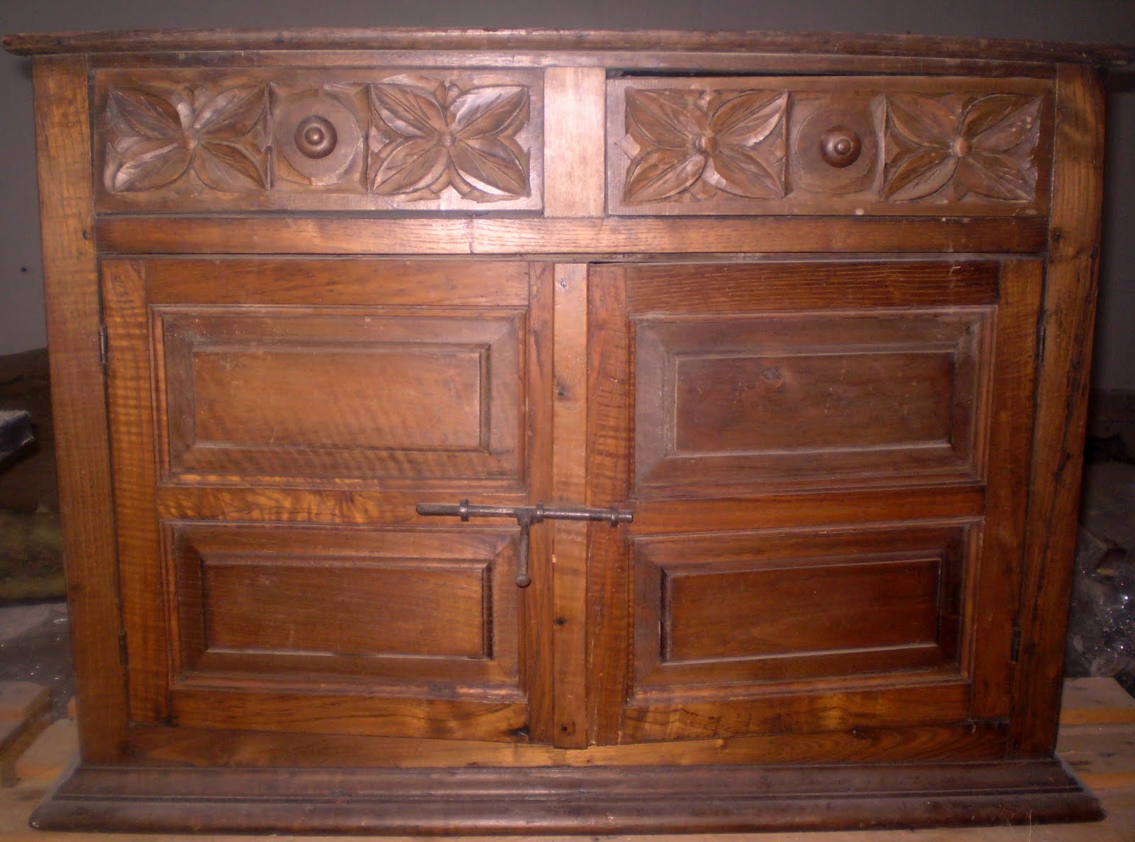 Restauracion Muebles COMPRA VENTA DE MUEBLES ANTIGUOS, RESTAURADOS Y PARA RESTAURAR