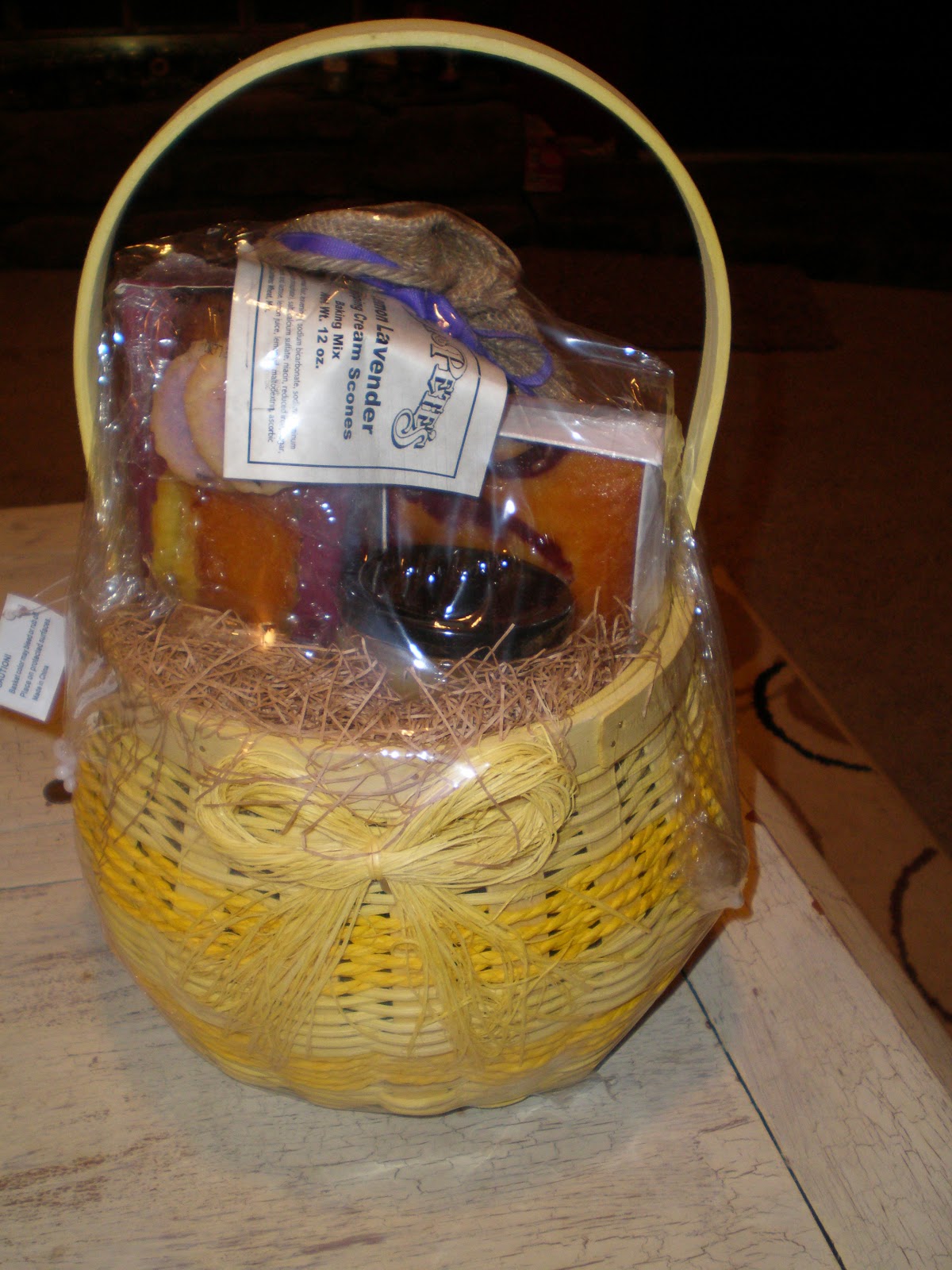 Wolferman's Harry and David Lemon Lavender Gift Basket (Review and