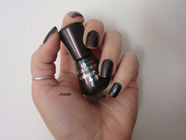 Chic reloaded (Essence) - foto senza flash