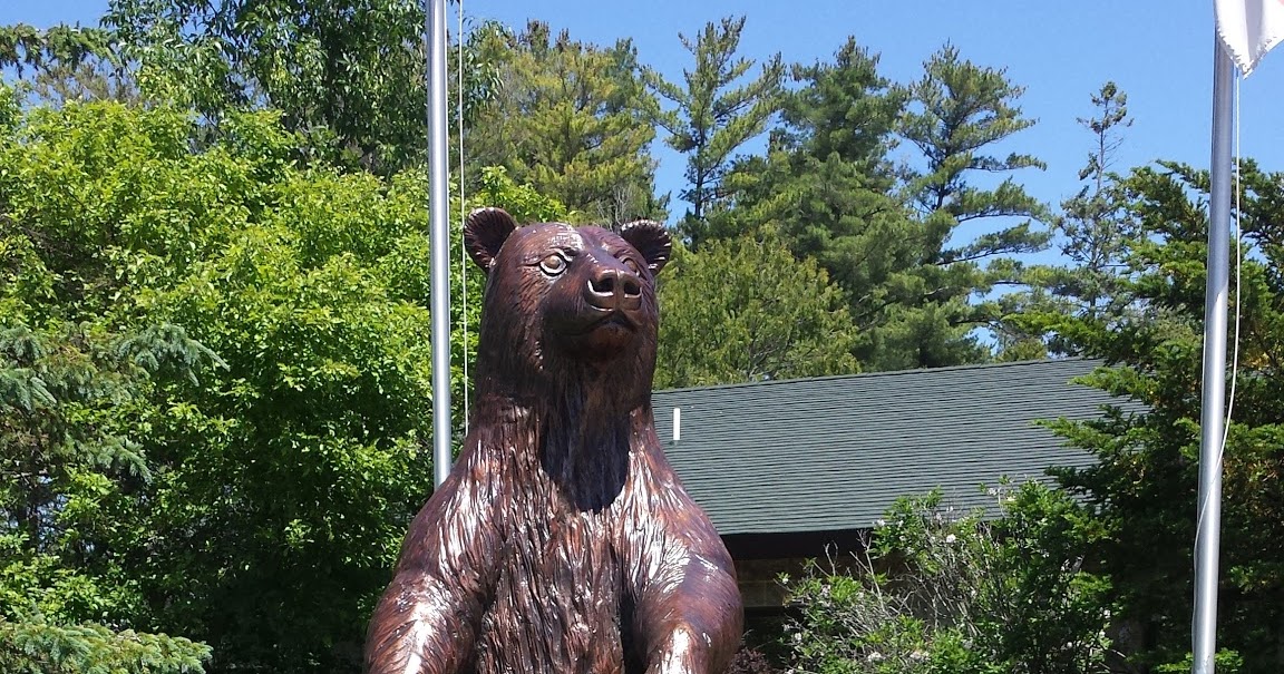 Graceful Touch Green Bay's New Zoo