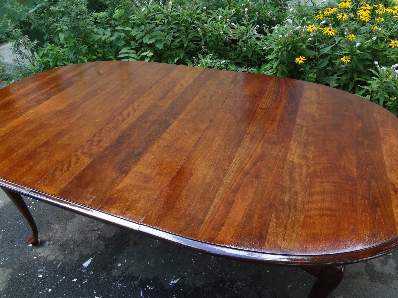 Heir and Space: Too Pretty to Paint- Dining Set