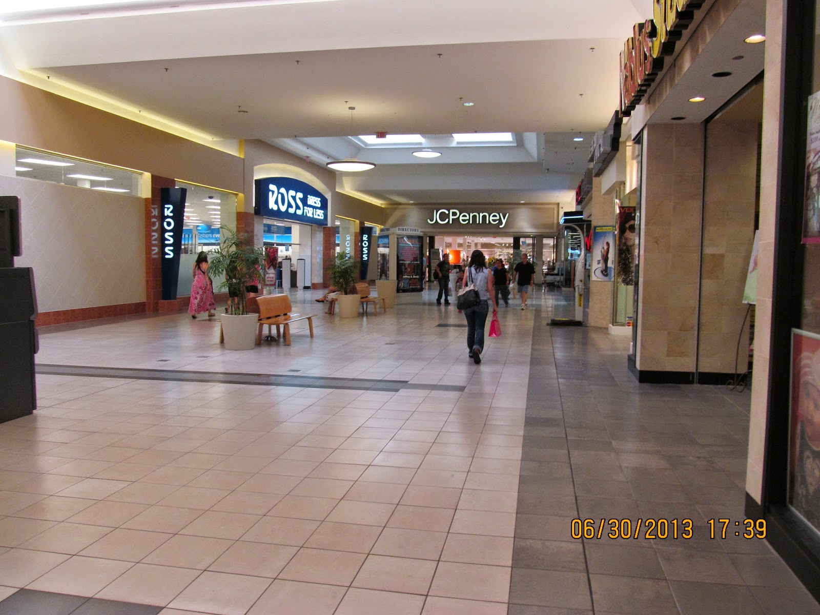 Trip to the Mall Golf Mill Mall ( Niles, IL)