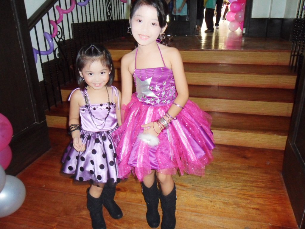 hannah montana barbie tour bus