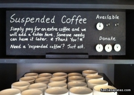 Unik! Nikmat Kopi 'Gantung' Suspended Coffee
