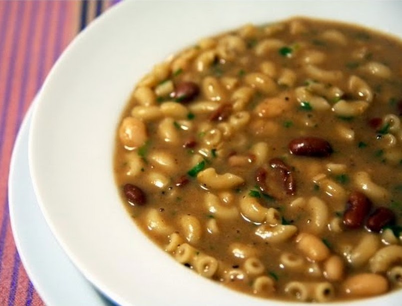 Sopa de Feijão à Toscana (vegana)