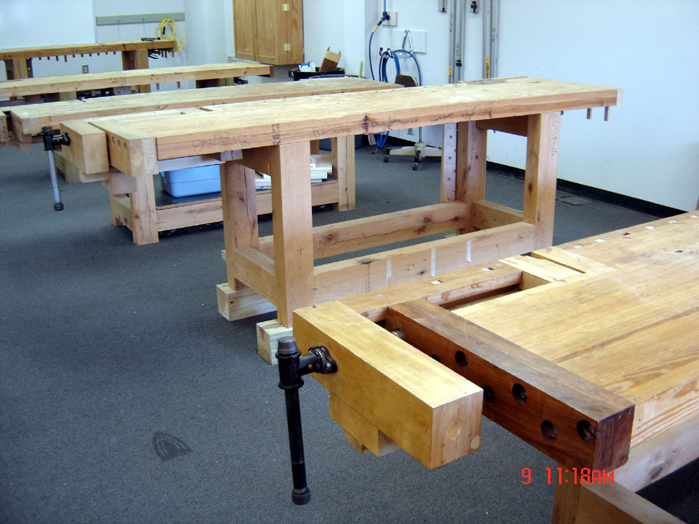 Modern Woodworking April 2013