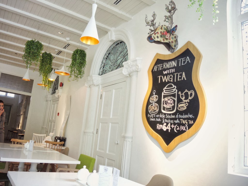 Macalister Mansion Living Room