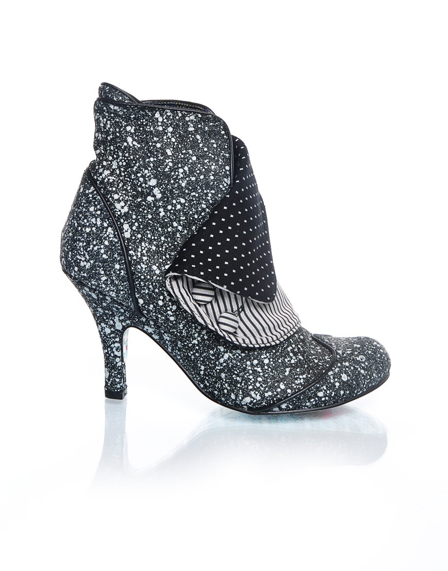 shoes spat