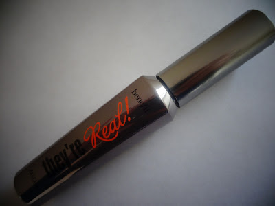 Friday Favourite #8: Benefit's They're Real Mascara 1