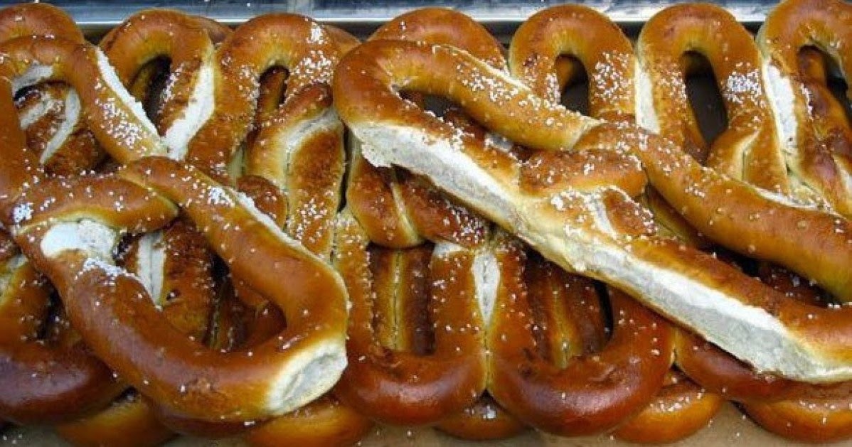 Jared Unzipped Hot Pretzels!