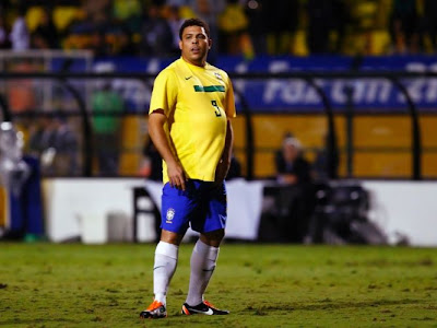 http://4.bp.blogspot.com/-0ASiiz6MCVo/Te_Gcs24lRI/AAAAAAAAhGI/ffp-Zi7_lhI/s1600/8%2BBARRIGA%2BRONALDO.jpg