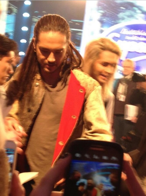 [23/03/2013] NOVAS FOTOS - Tom nos bastidores do DSDS - Colônia, Alemanha  DSDS-2013-Tom+(1)