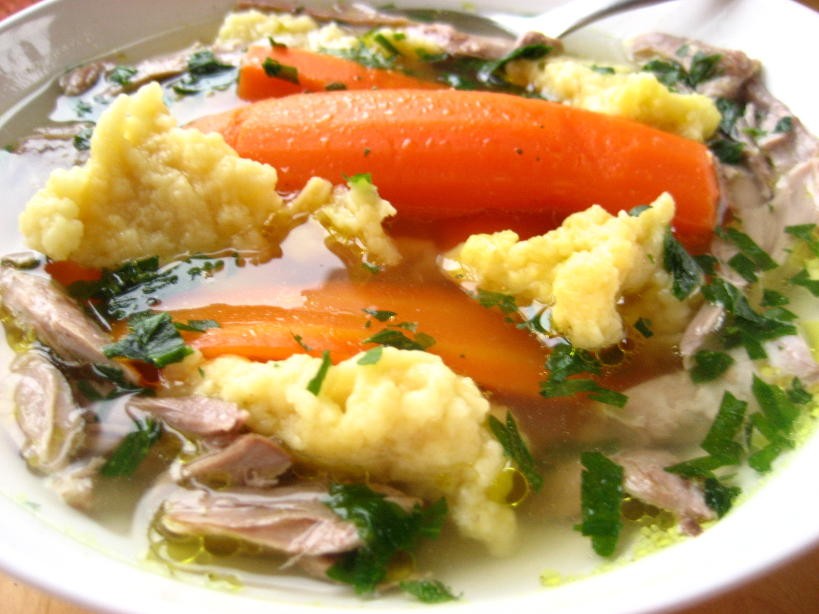 MojeTworyPrzetwory Rosół z kaczki z kluskami lanymi