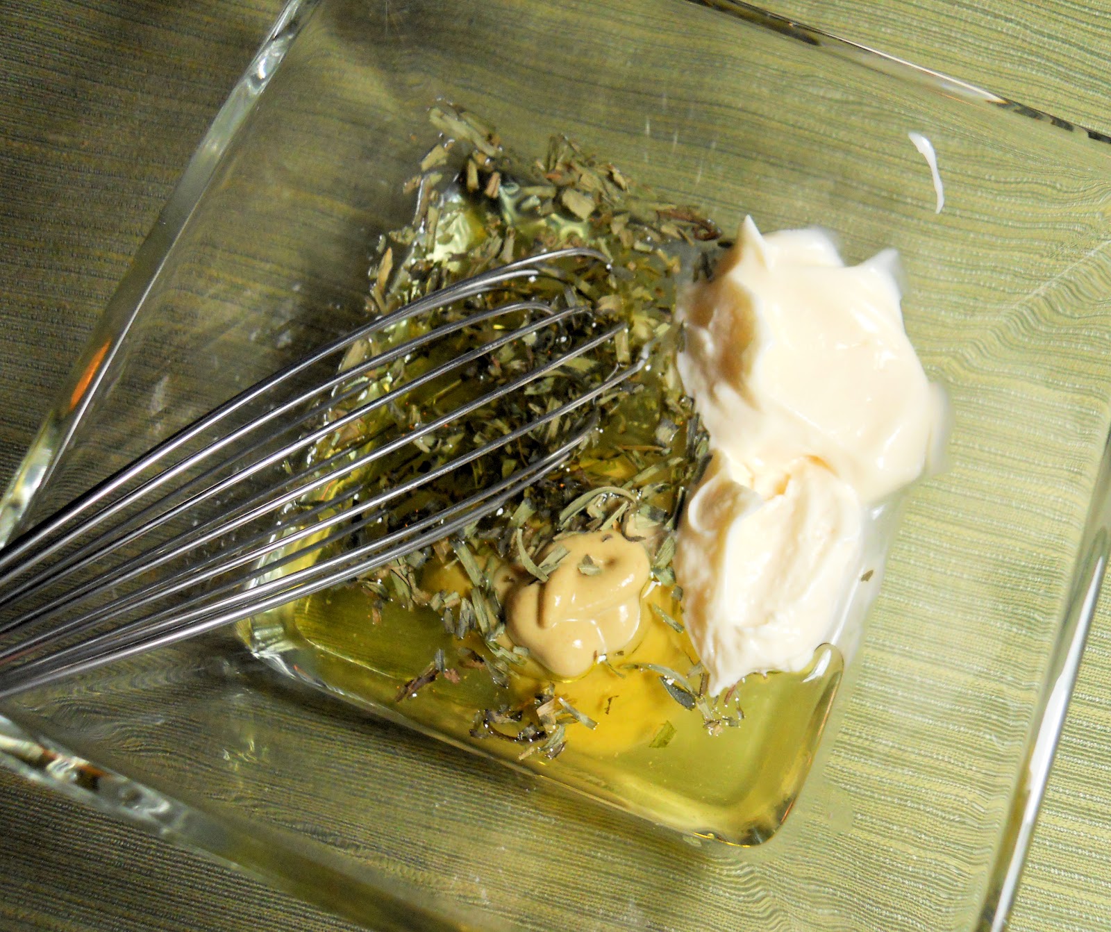 Salmon Cakes with Creamy Tarragon Vinaigrette