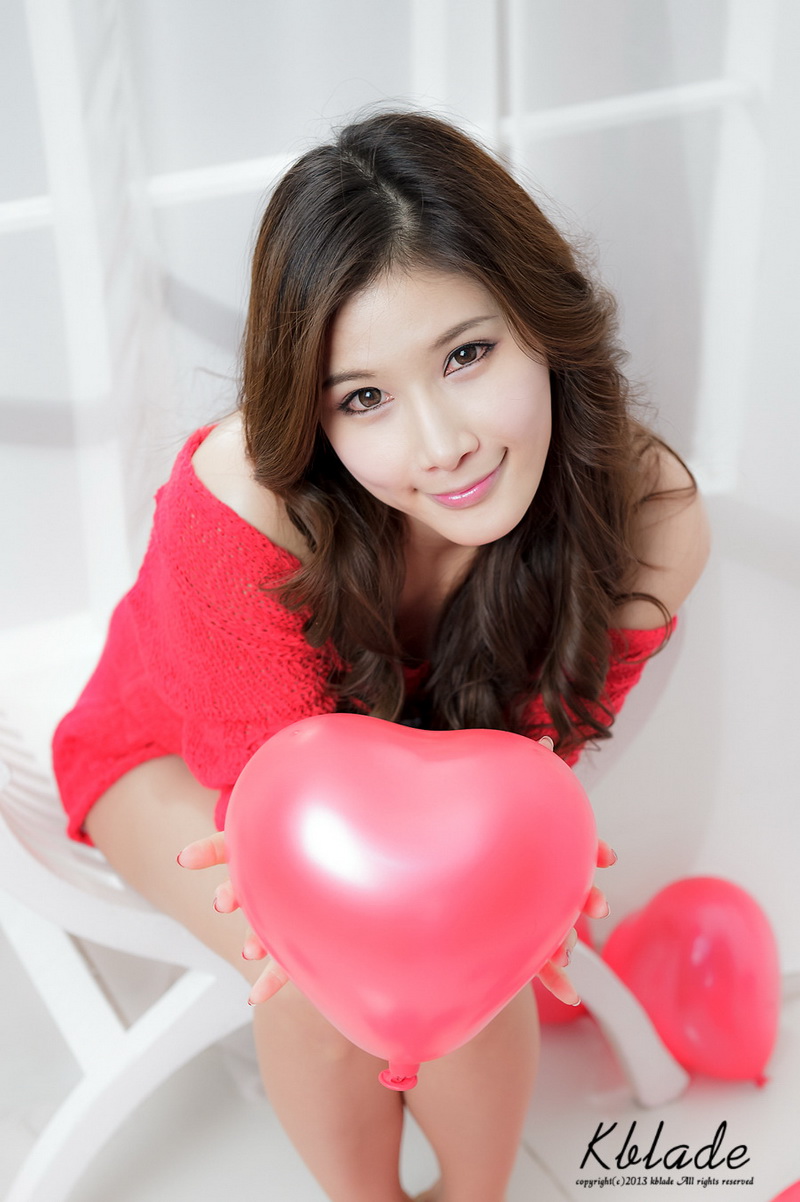 Hwang Ga Hi in Hot Red