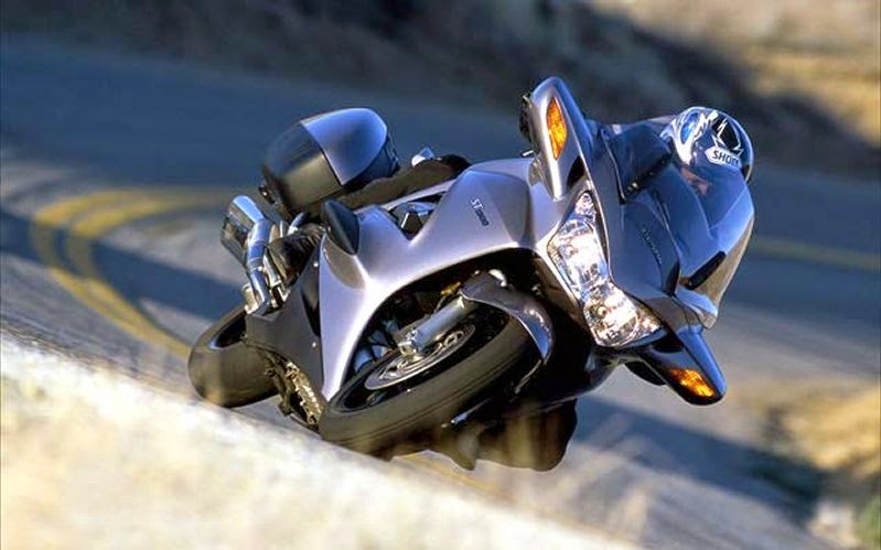 Bike & Cars HD Wallpapers: Honda ST1300 Motorcycles Photo Gallery