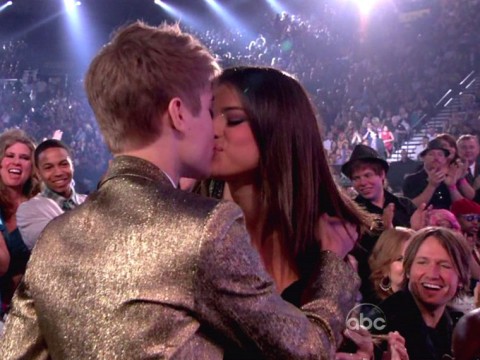 dresses justin bieber and selena gomez justin bieber billboard music. dresses justin bieber and