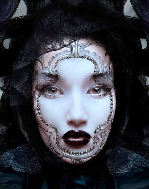 03-Natalie-Shau-Surreal-Photographs-and-Illustrations-www-designstack-co