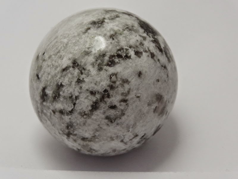 Crystals and Gemstones: Moss Tree Agate Healing Properties