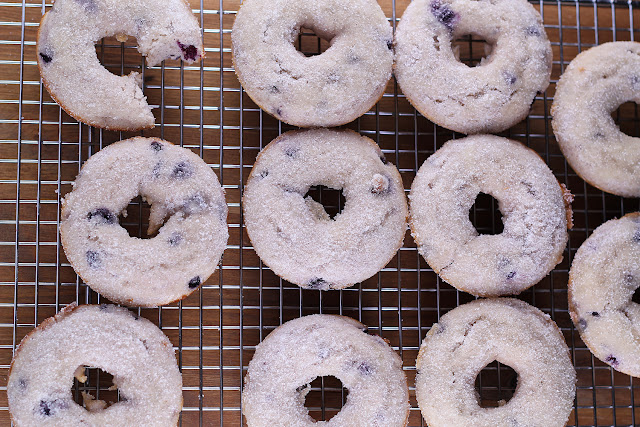 Blueberry & Cardamom Baked Donuts | sweetpeasandsaffron.com