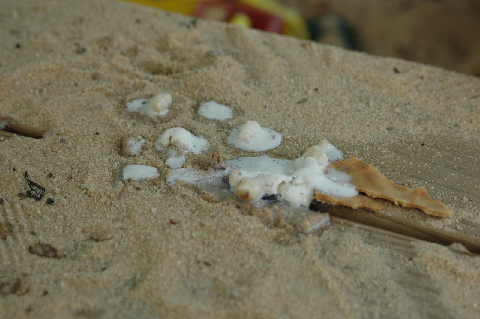 87 2 kids on a sandbox 2 kids 1 sandbox reaction link provided
