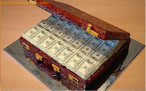 Những chiếc bánh sinh nhật hài VL, thùng tiền đô la