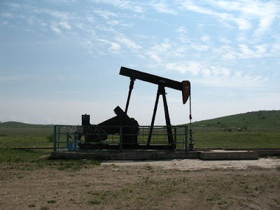 Нефтяная скважина между в Мысовом Нефтяная скважина между в Мысовом
