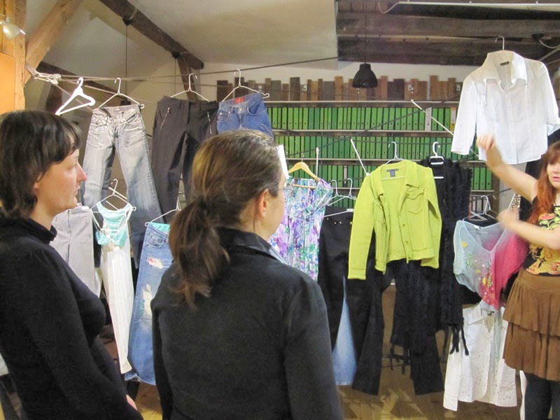 4. SEKUNDÄR-SCHiCK-Salon "Tausch-Rausch"