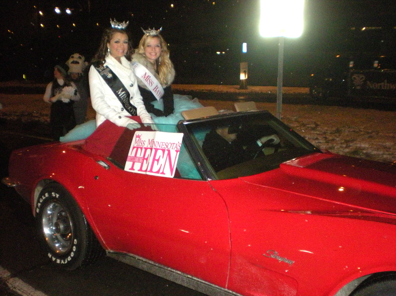 111811 my missing corvette convertible didnt ruin my christmas filled night due to a no show from my driver i was a little worried if i would be in - Christmas City Of The North Parade 111811 my missing corvette convertible didnt ruin my christmas filled night due to a no show from my driver i was a little worried if i would be in - Christmas City Of The North Parade