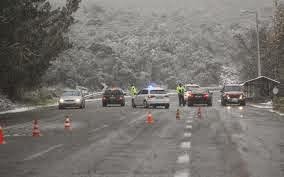 Προβλήματα σε όλη τη χώρα από την επέλαση του χιονιά - Που χρειάζονται αλυσίδες jpg