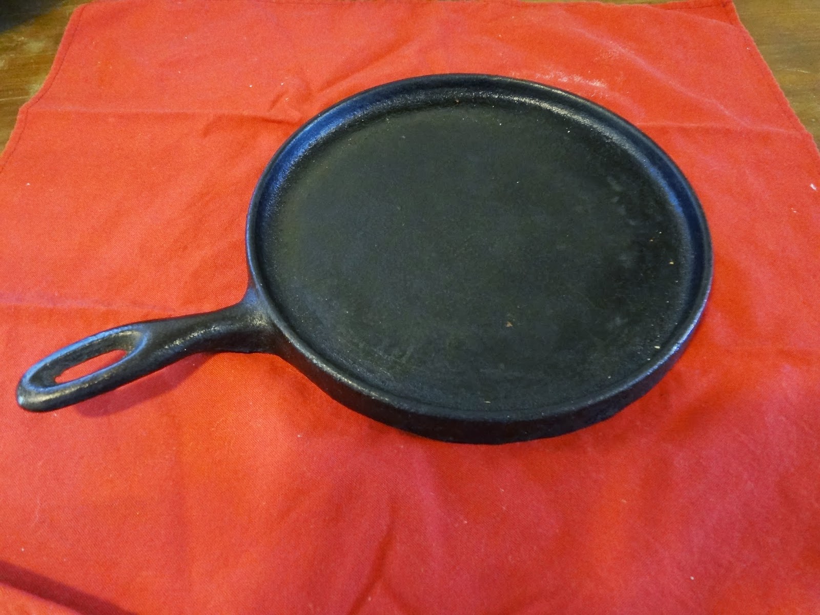 Woods Roamer Small Cast Iron Dutch Ovens as used in Mexican Jacales….