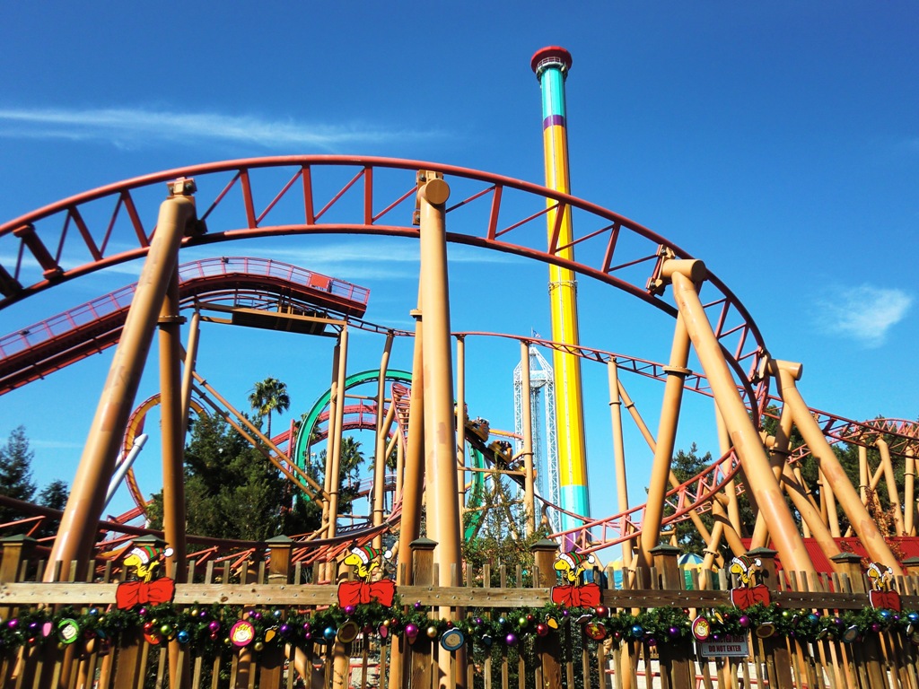 HillHouse Disneyland and Knotts Berry Farm at Christmas