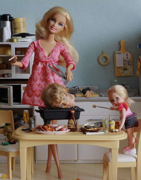 Sisi Gelap Boneka Barbie [ www.BlogApaAja.com ]