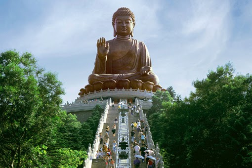 Patung Buddha dengan abhaya mudra http://buddhist-images.blogspot.com/