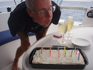 Trautz' sailing saga: YOLO in Tahanea Tuamotus1600 Trautz' sailing saga: YOLO in Tahanea Tuamotus1600