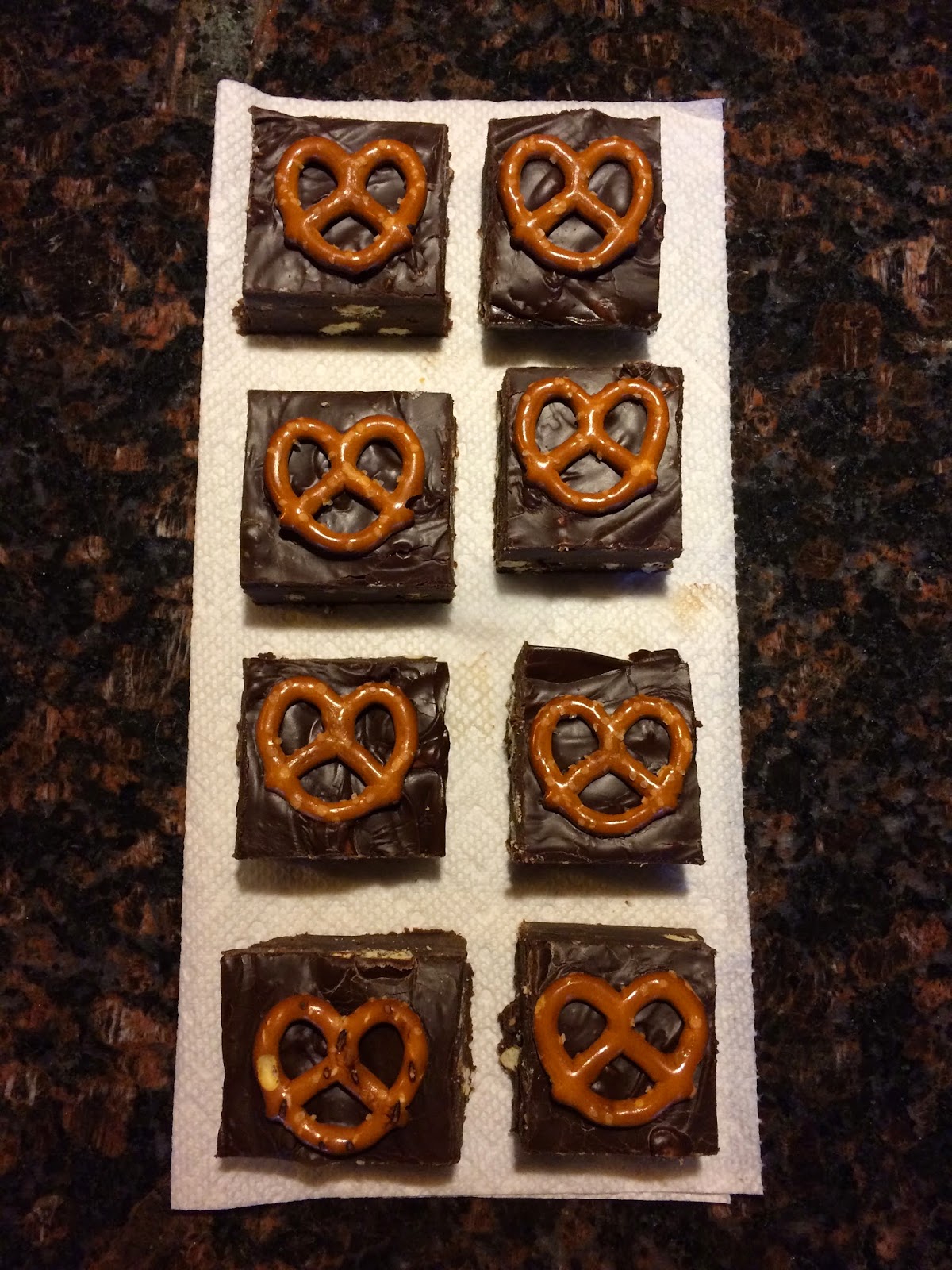 dress in sparkles chocolate pretzel fudge