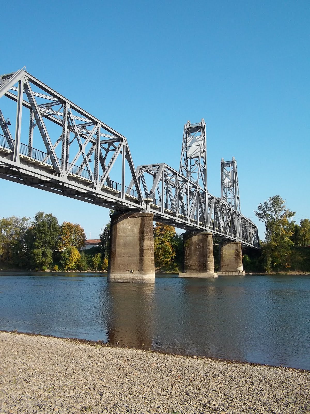 Casing Oregon Exploring Salem's Waterfront