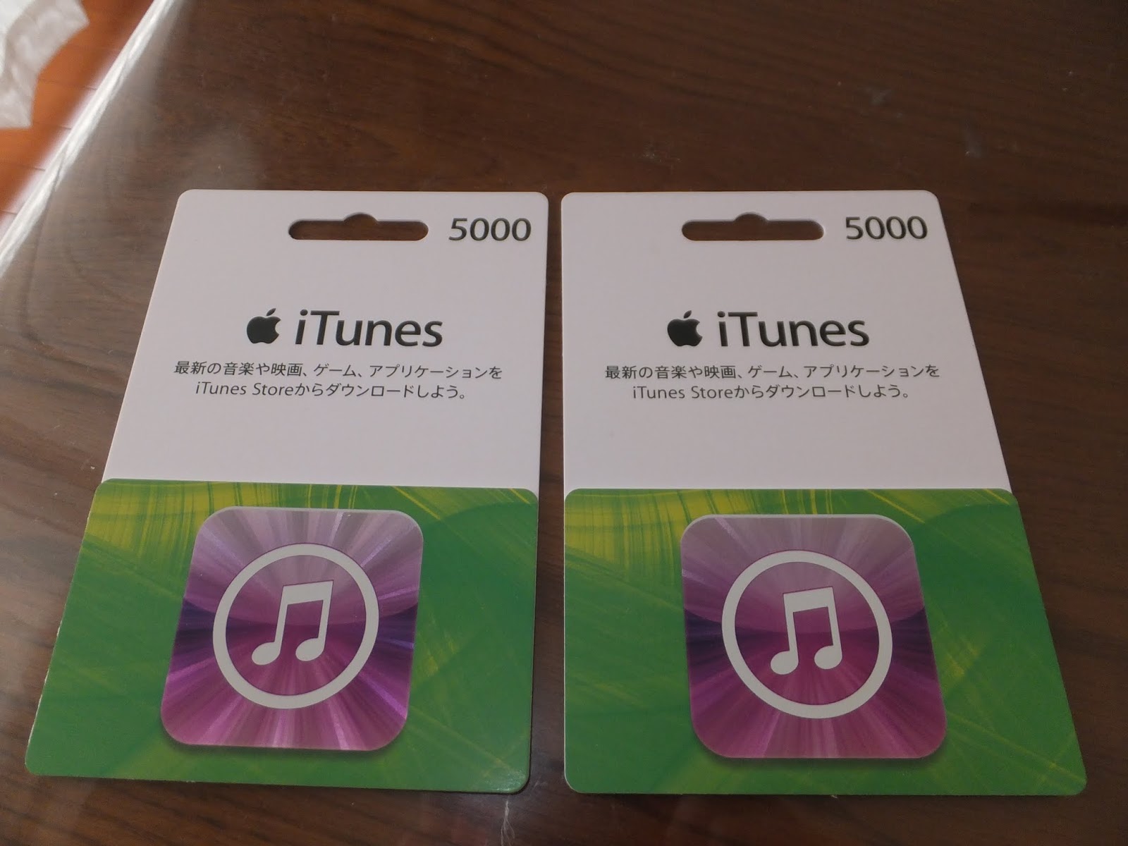 パソコンとカメラに繋がるもの Itunesカードを買ってみた