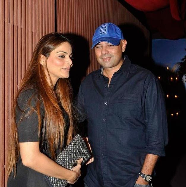 Alvira Khan Agnihotri And Atul Agnihotri Snapped At Arpeeta Khan S Birthday Bash Hollywood Market Atul agnihotri family with wife alvira khan, son & daughter photos subscribe to our channel: hollywood market blogger