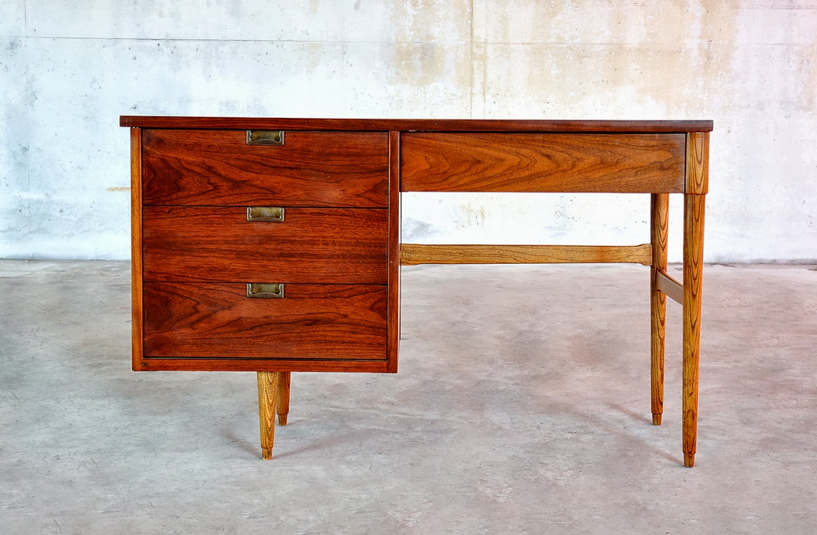 SELECT MODERN: Mid Century Modern Desk or Vanity Table