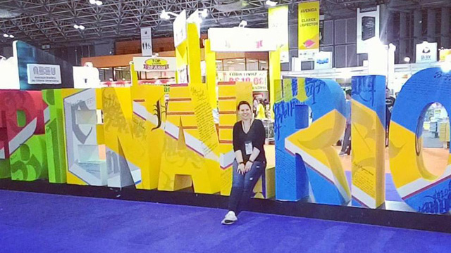 Dany na Bienal do RJ Recanto da Mi Dany na Bienal do RJ Recanto da Mi