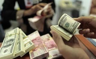 Nilai Tukar Rupiah Terhadap Dollar Terus Anjlok, Ini Penyebabnya Nilai Tukar Rupiah Terhadap Dollar Terus Anjlok, Ini Penyebabnya